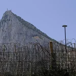 La Verja de Gibraltar entre el Peñón y La Línea de la Concepción antes de su retirada tras el acuerdo entre la Unión Europea y Reino Unido.
